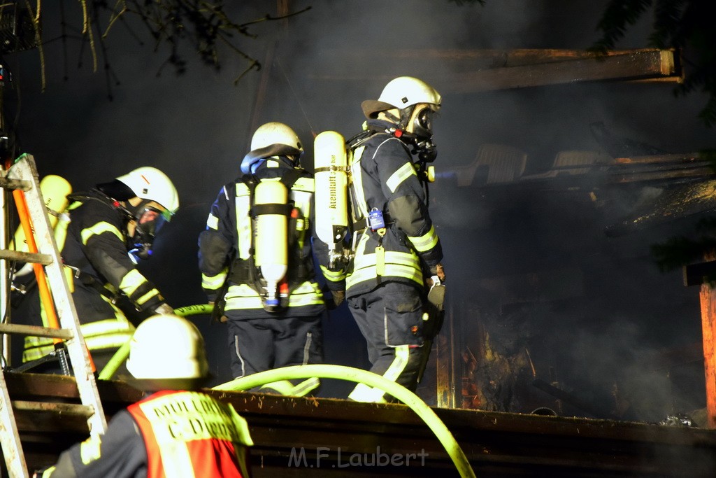 Grossfeuer Einfamilienhaus Siegburg Muehlengrabenstr P0193.JPG - Miklos Laubert